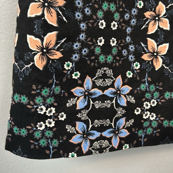 J. Crew Floral Print A-Line Cotton Skirt Black Size 4- gently used - Picture 5 of 12